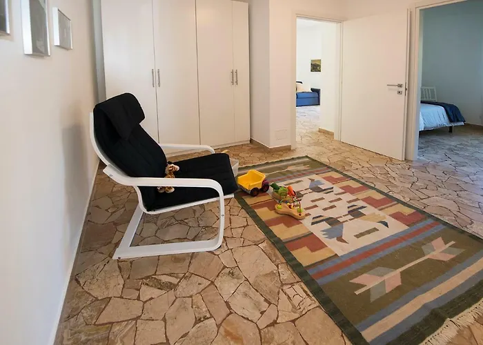 Vitali Apartment Jr